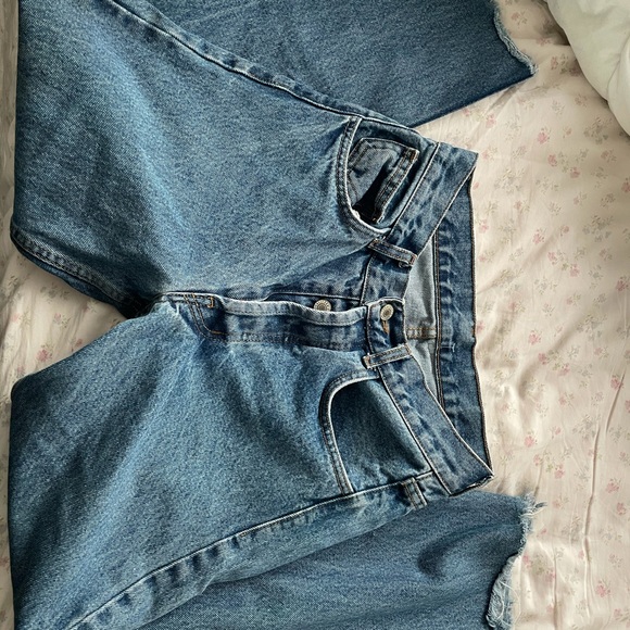 Brandy Melville 5 button fly pants - Picture 2 of 4